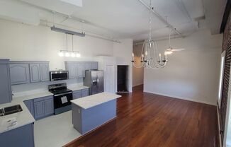 2 beds, 1 bath, 1,016 sqft, $2,650, Unit Suite 202