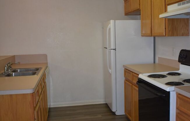 1 bed, 1 bath, 700 sqft, $725, Unit 207-STILL OCCUPIED BY RESIDENT