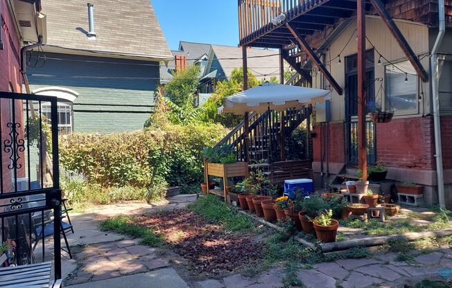 1 bed, 1 bath, 300 sqft, $975, Unit Unit 3 (115 N Sherman St)