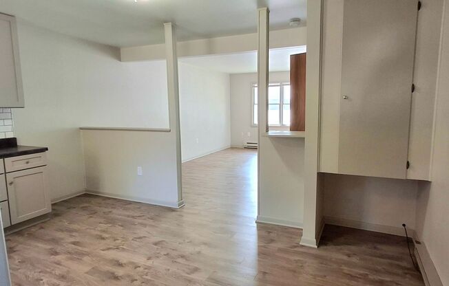 2 beds, 1 bath, $1,275