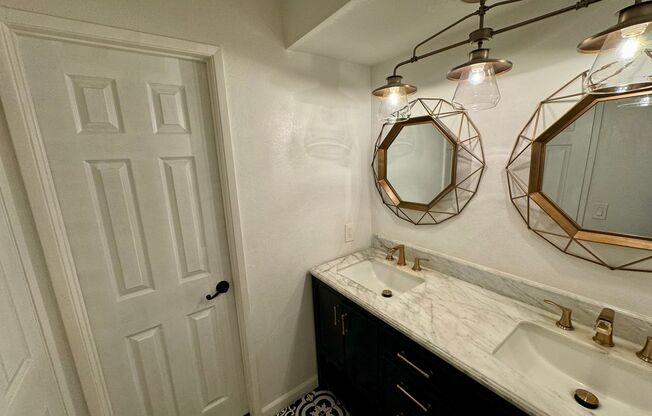 Beautifully Remodeled Home with Private Patio in Ontario