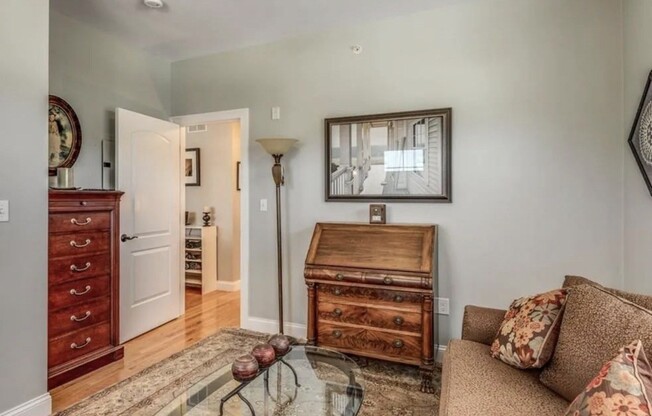 2 beds, 2 baths, 940 sqft, $3,000, Unit 5-2