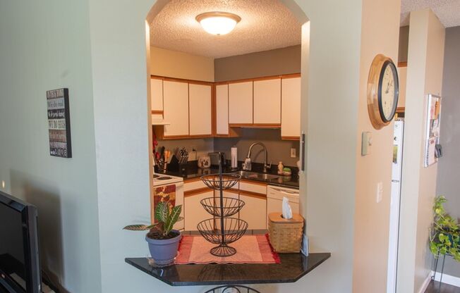 2 beds, 1 bath, 950 sqft, $1,595, Unit 146207