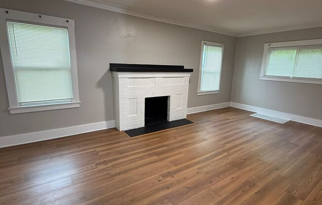 Updated and Spacious 3-4 Bedroom, 2 Story Home Located on North Side of Youngstown