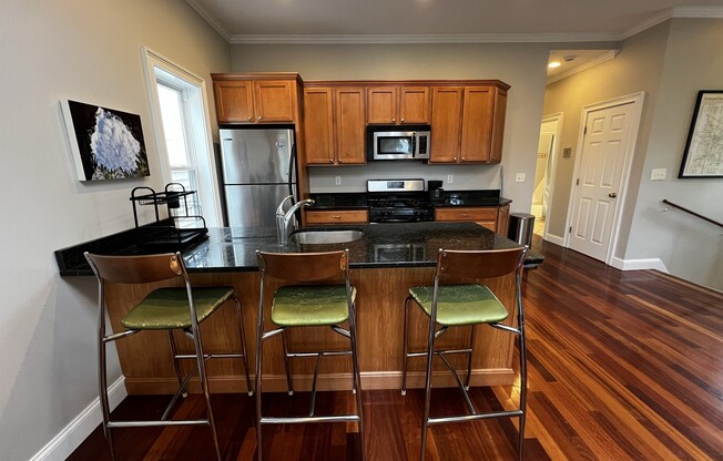 2 beds, 1.5 baths, 960 sqft, $3,600, Unit 3