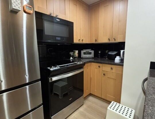 2 beds, 1 bath, 834 sqft, $3,600, Unit 534