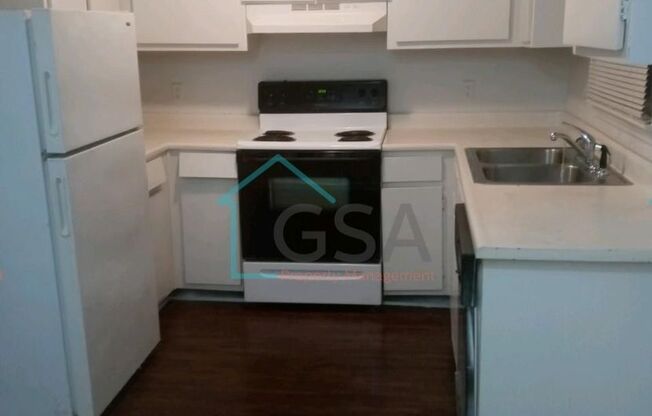 2 beds, 1.5 baths, 975 sqft, $950, Unit Cliffwood Terrace-4302-4E