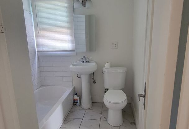 1 bed, 1 bath, $1,950