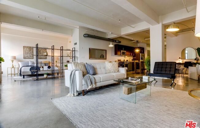 1 bed, 1 bath, 1,200 sqft, $3,200, Unit 610