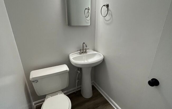 2 beds, 1.5 baths, 1,045 sqft, $1,100, Unit B2-03