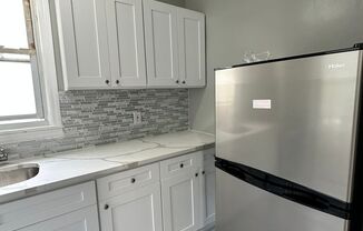 Studio, 1 bath, 450 sqft, $1,900, Unit Apt B15*