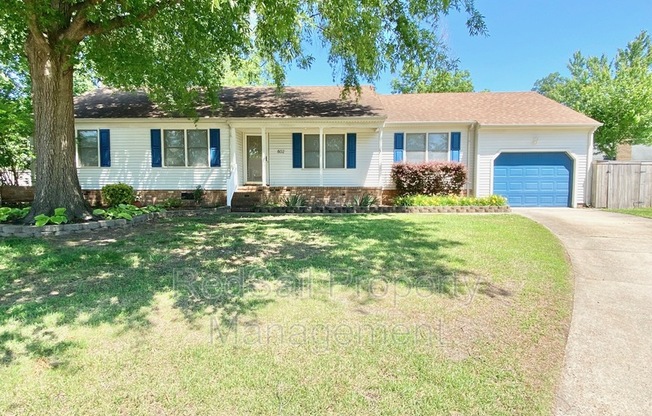 802 TIVERTON PL