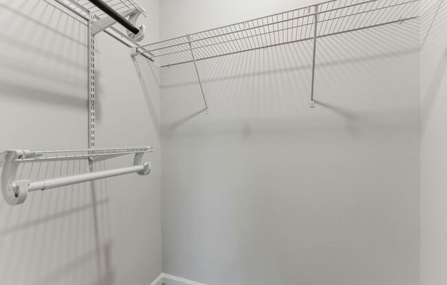 1 bed, 1 bath, 725 sqft, $1,150, Unit P6