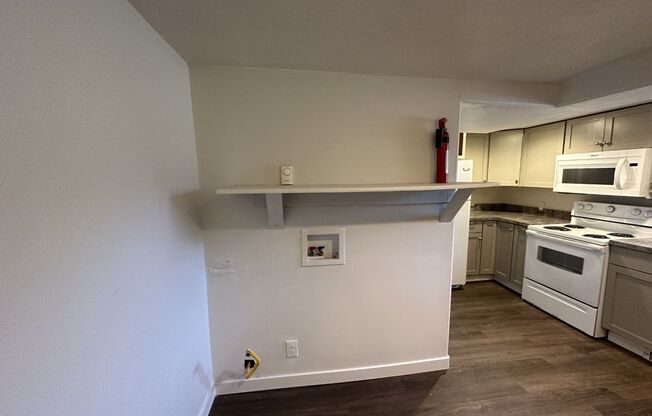 2 beds, 1 bath, 1,000 sqft, $950, Unit 978 #4