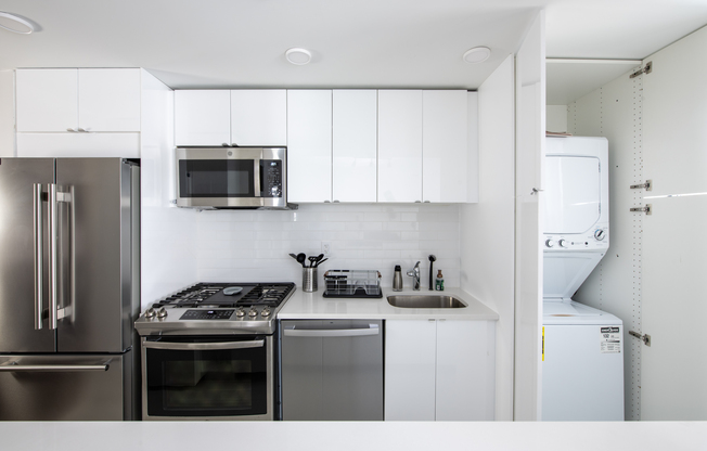 2 beds, 2 baths, 1,285 sqft, $10,000, Unit 8L