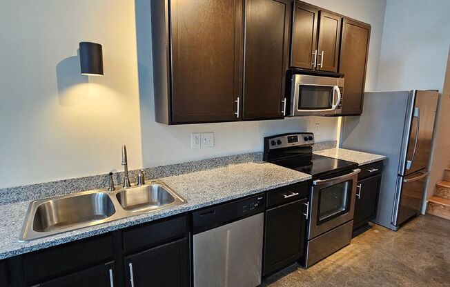 1 bed, 1 bath, 744 sqft, $1,268, Unit W122