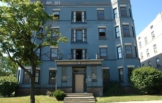 401 W Bancroft St