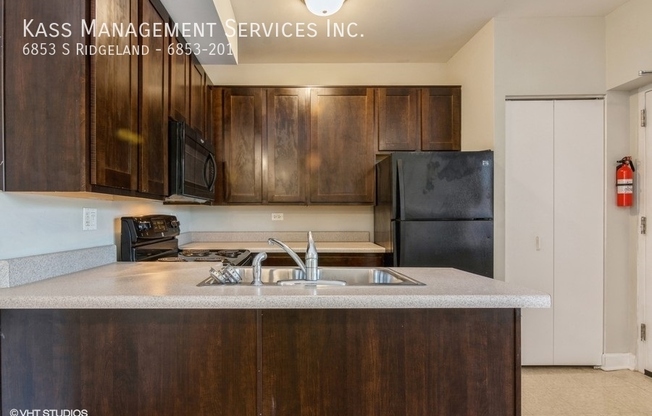 6853 S RIDGELAND