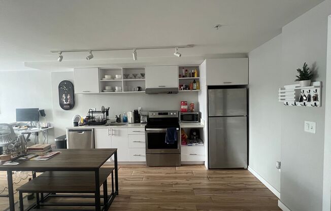 1 bed, 1 bath, 662 sqft, $1,695, Unit NK-806