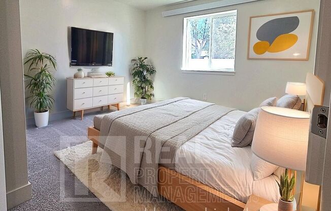 245 W 7th S - St. Anthony