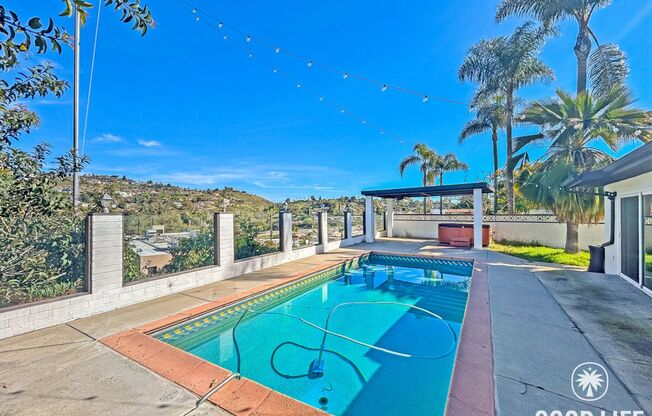 Beautiful 3B 2BA Home w/ Pool, Spa, and AC!