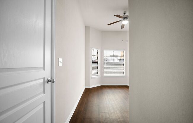 2 beds, 2 baths, 1,141 sqft, $2,102, Unit 01-129