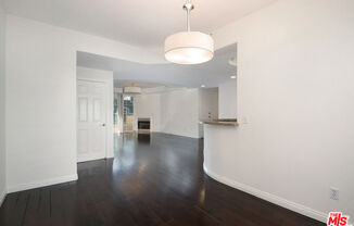 4400 Cartwright Ave #206