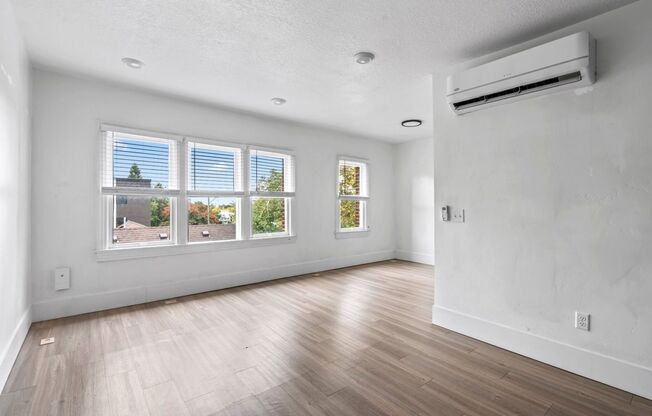 Studio, 1 bath, $1,074, Unit 15