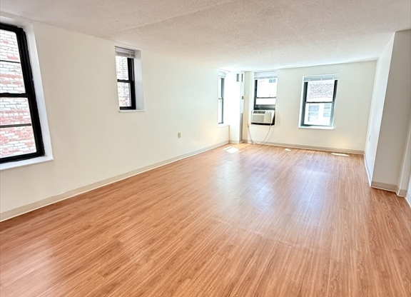 78 WESTLAND AVE