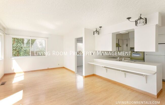 3740 SE Tibbetts St.