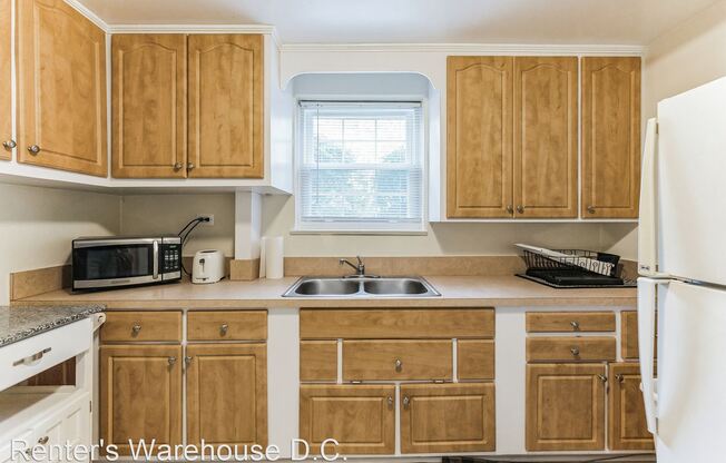 2526 24th St N Lower Unit