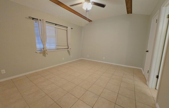 2 beds, 2 baths, $1,400