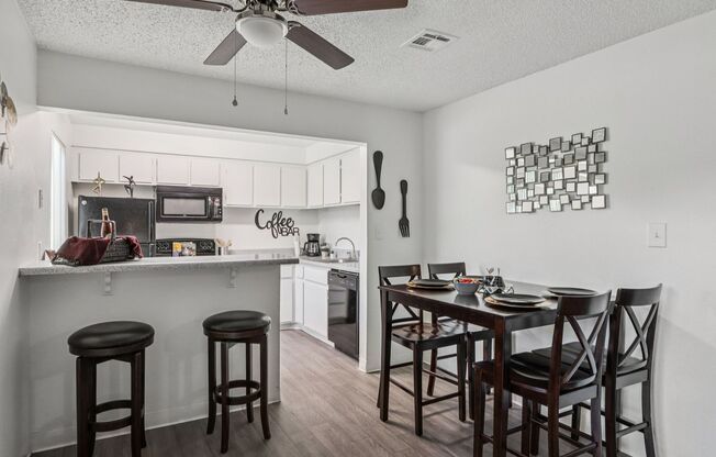 2 beds, 2 baths, 1,006 sqft, $1,550, Unit S2008