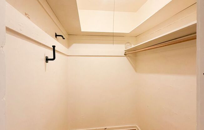1 bed, 1 bath, 700 sqft, $1,465, Unit 507