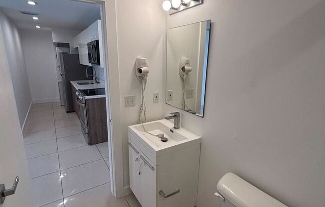 2 beds, 1 bath, 550 sqft, $1,995, Unit 829-310