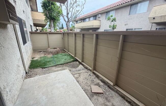 1 bed, 1 bath, 713 sqft, $2,125, Unit A027