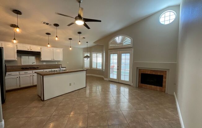 Great home in the South Shores community 1stroy
