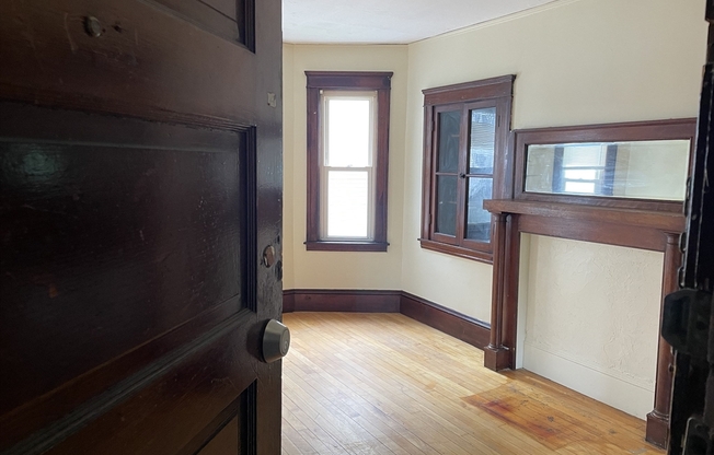 10 AGAWAM ST