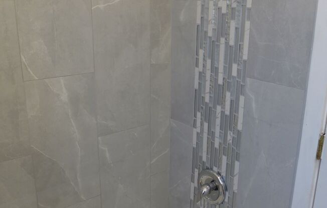 Studio, 1 bath, 405 sqft, $1,175, Unit 113