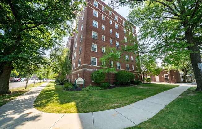 Cormere Apartments Exterior