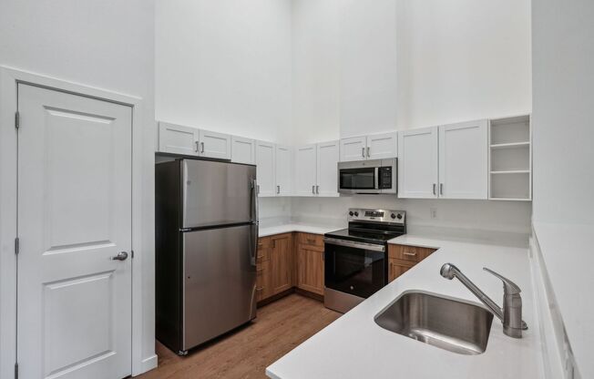 2 beds, 2 baths, 982 sqft, $2,024, Unit 80