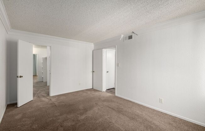 1 bed, 1 bath, 727 sqft, $1,425, Unit Q109
