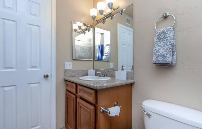 2 beds, 1 bath, 760 sqft, $1,129