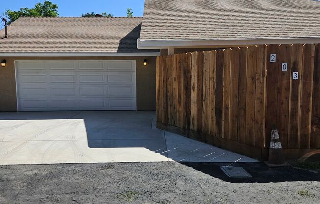 Charming 2 Bedroom Home Located in La Loma Area