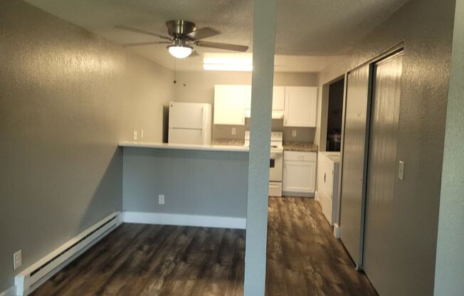 2 beds, 1 bath, 850 sqft, $1,575, Unit 1107 L6