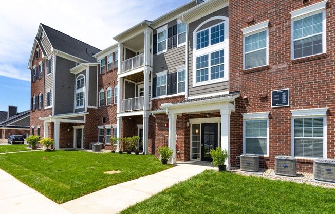 24 at Bloomfield Apartments in Bloomfield Hills