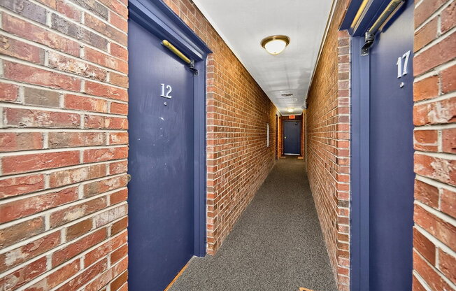 1 bed, 1 bath, 400 sqft, $875, Unit 13