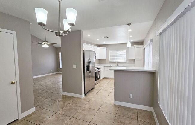 $500 off First Months Rent! Newly Renovated 4 Bedroom 2 Bathroom in Glendale!