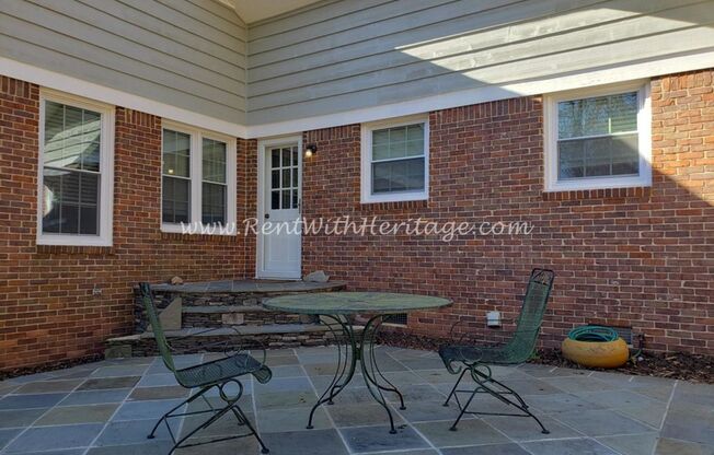 3 beds, 2.5 baths, $2,050