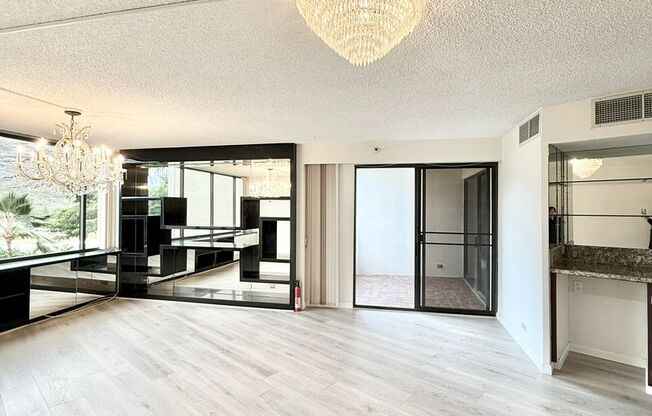 2/br/2ba/2pkg Condo with Amenities! Small dog negotiable